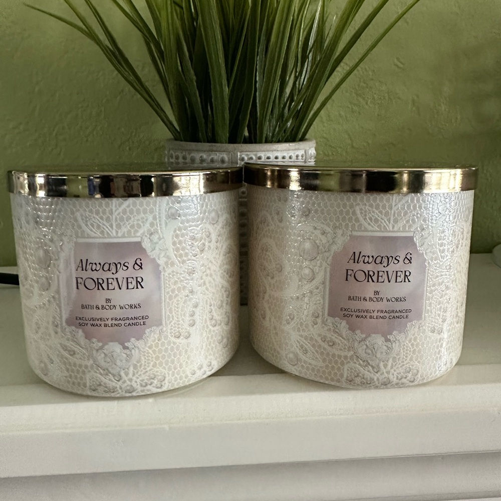 Bath & Body Works White Candle Holder with Metallic Accent